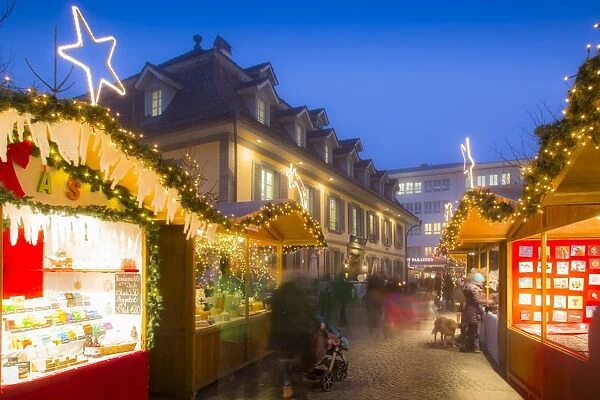 Christmas Market in Balliz, Thun, Jungfrau region, Bernese Oberland, Swiss Alps, Switzerland