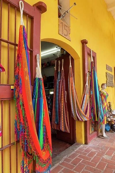 Colombia, Cartagena, Playa de las Bovedas, souvenirs