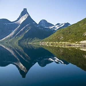 Stetind rises 1391 meters from sea level and was voted to be Norways most beautiful mountain in 2005. It is deep within Tysfjorden