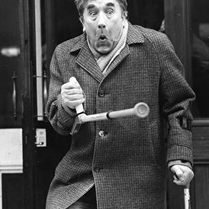 Frankie Howerd leaving hospital on crutches - February 1980 15 / 02 / 1980
